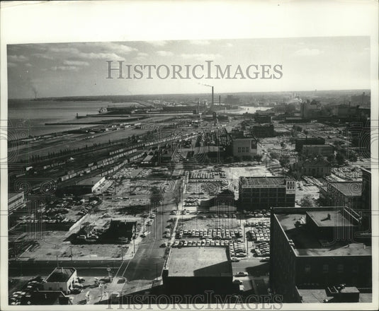 1960 Press Photo View from top of Gas building on east side of Milwaukee-Historic Images