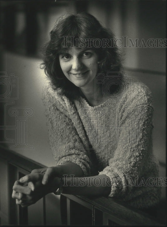 1988 Guest Director The Milwaukee Repertory Theater Mary Robinson - Historic Images