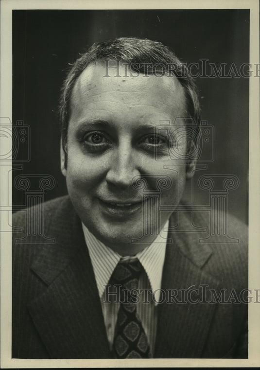 1978 Wayne A. Pitner will head E.F. Hutton & Co. in Milwaukee - Historic Images