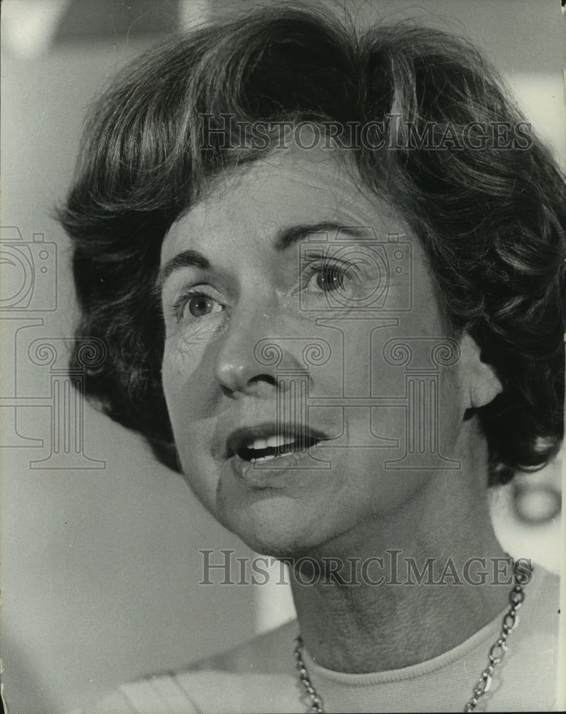 1968 Mrs. George Romney listened with serious concentration - Historic Images