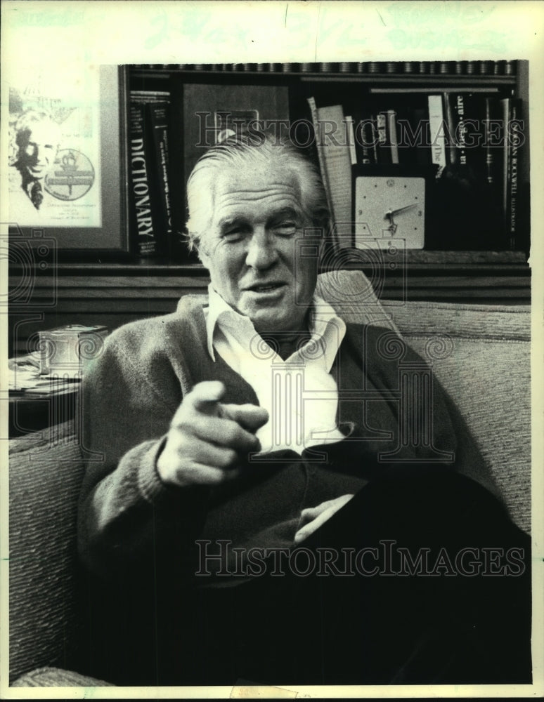 1979 Press Photo George Romney sits on a couch in his office - mjb87199 - Historic Images