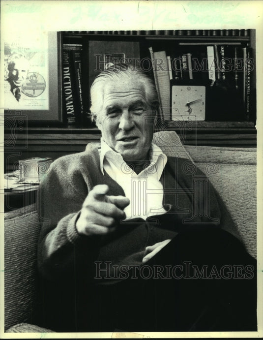 1979 Press Photo George Romney sits on a couch in his office - mjb87199 - Historic Images