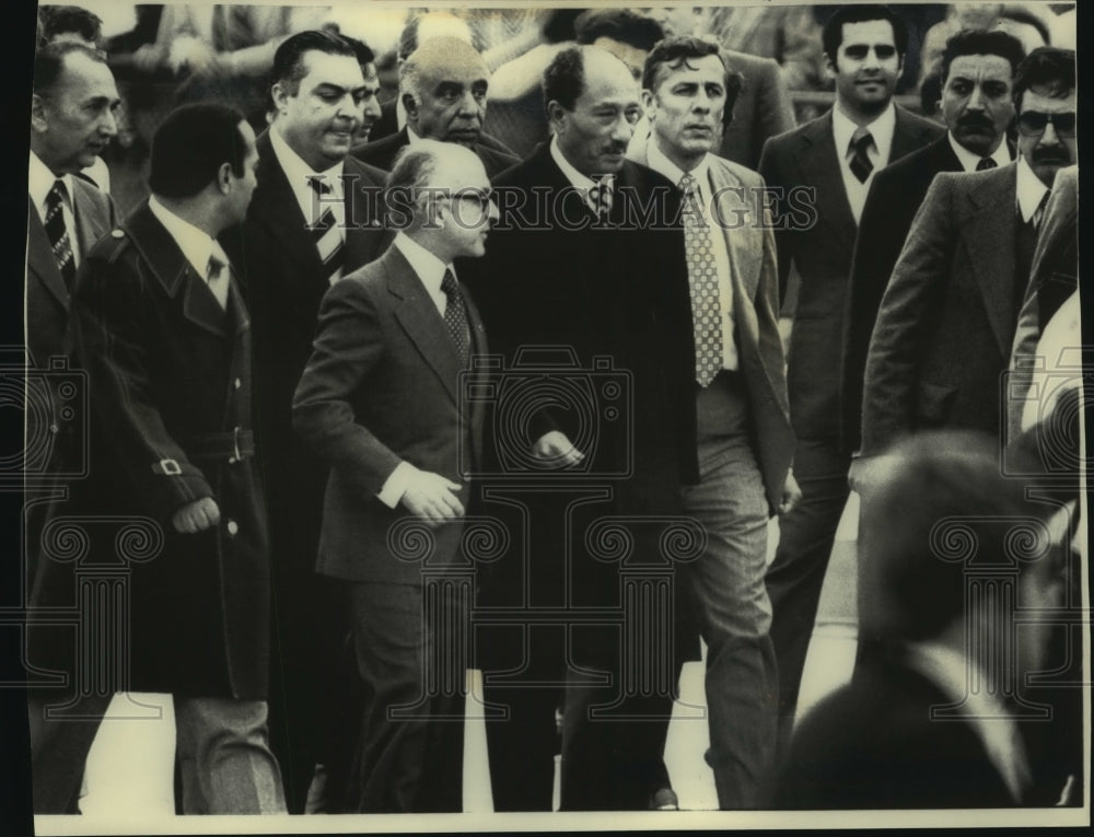 1977 Anwar Sadat with government officials Andrews Air Force Base-Historic Images