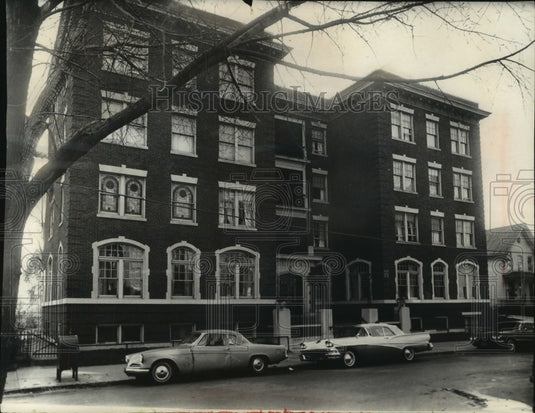 1964 Press Photo St. Catherine's Home for Business Girls - mjb87675- Historic Images