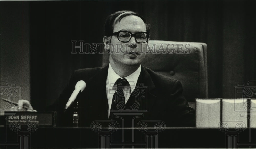 1982 Press Photo Milwaukee Municipal Court Judge John Siefert - mjb87754 - Historic Images