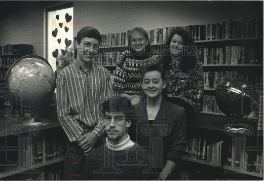 1991 Five students at Washington High School, Germantown, have 4.0's - Historic Images