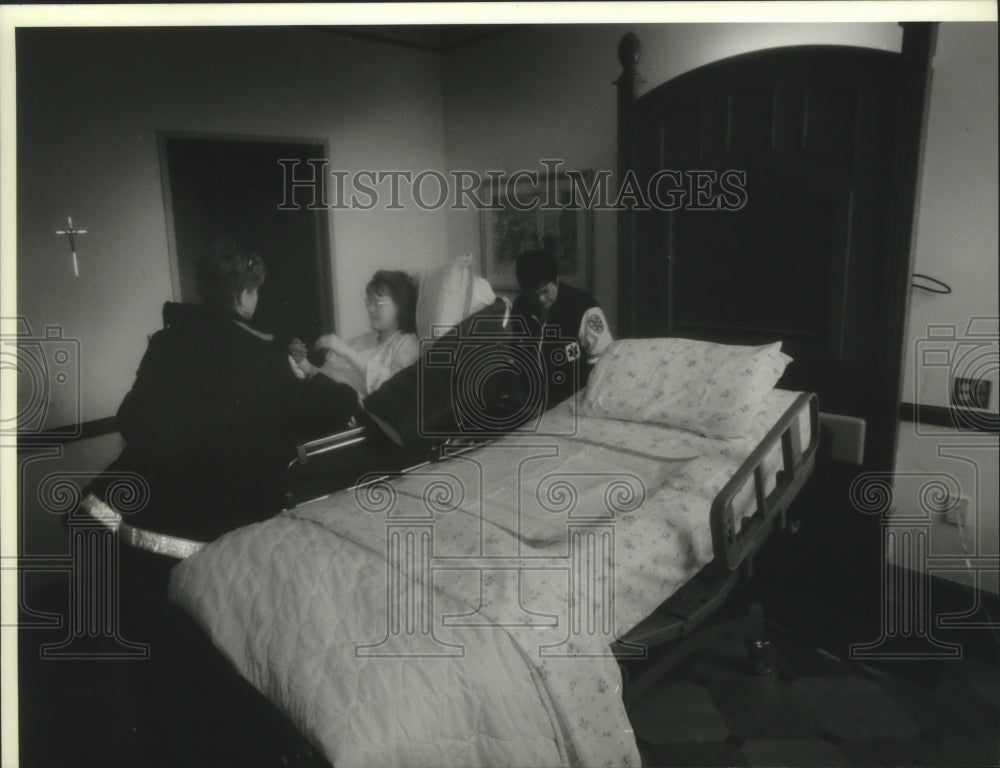 1994 Bensing assisted in new bed at new St. Mary&#39;s Hospital, Mequon - Historic Images
