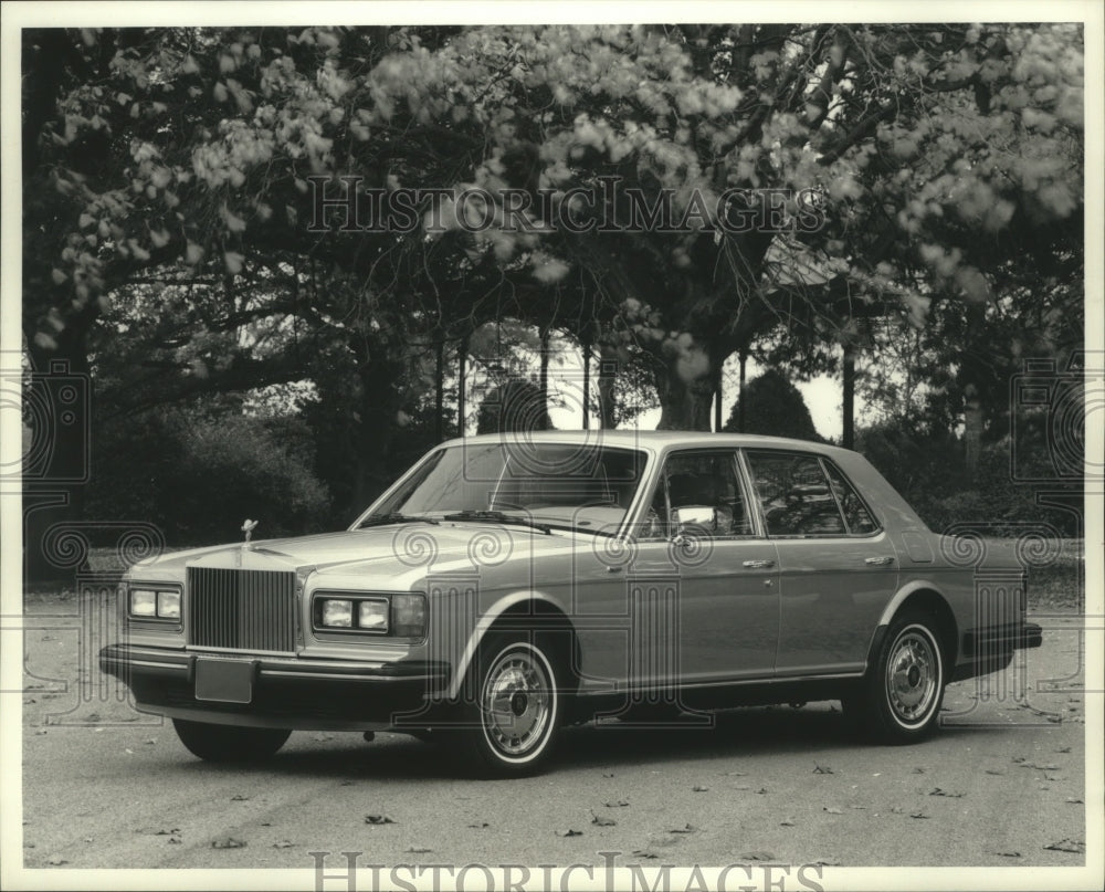 1991 Press Photo The Rolls-Royce Silver Spirit II is the essence of comfort - Historic Images