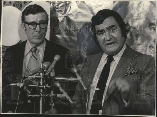 1972 Press Photo Leonard Woodcock and Pierre Salinger - mjb88380-Historic Images