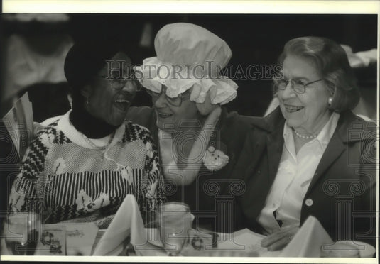 1993 Santa's best helper, Mrs. Claus (Dorothy Tann), Salvation Army-Historic Images