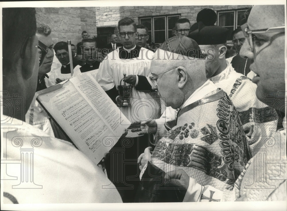 1962 Press Photo Francis Cardinal Spellman blessed St. Joseph&#39;s Cathedral - Historic Images