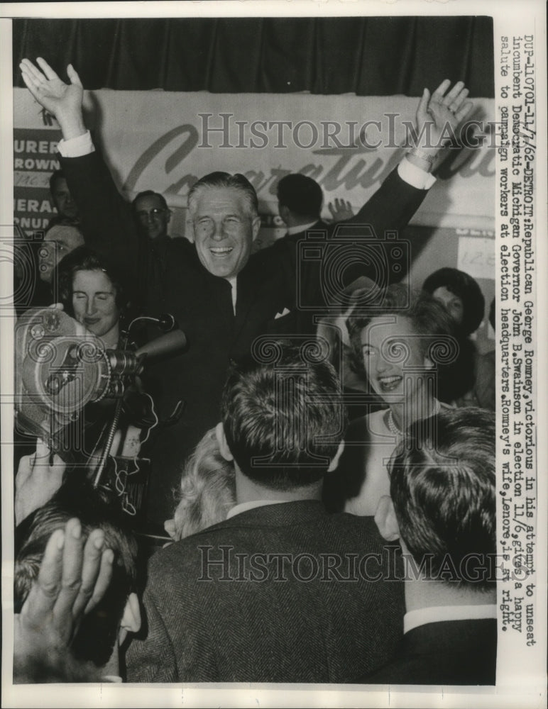 1962 Press Photo George Romney after winning Governor seat of Michigan - Historic Images