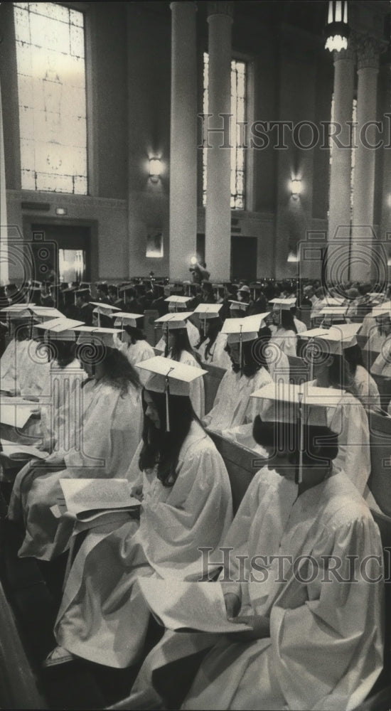 1976 St. John&#39;s Cathedral, last graduating class commencement - Historic Images