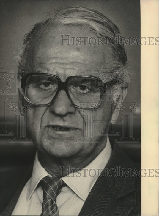 1984 Press Photo Harold Sampson, Business Executive, Milwaukee - mjb88904 - Historic Images