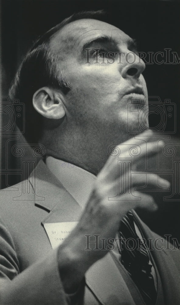 1984 Dr. Robert Samp at Wisconsin Professional Speakers Assoc. - Historic Images