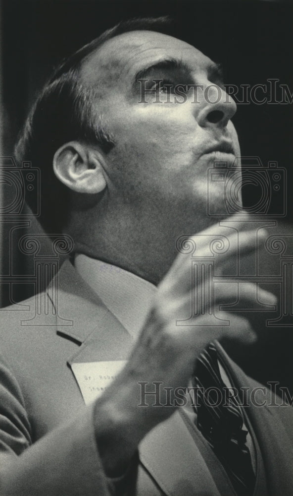 1984 Dr. Robert Samp at Wisconsin Professional Speakers Assoc ...