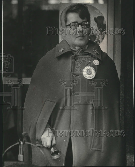 1977 Mrs. Carol Severson bell ringer, Salvation Army, Milwaukee - Historic Images