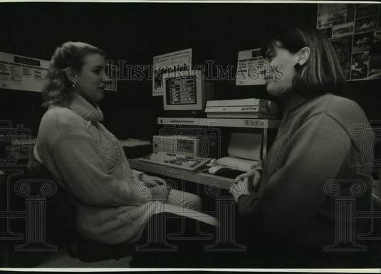 1994 Press Photo Candice Schaffer, Kris Hurst-Campion, Port Washington H.S. - Historic Images