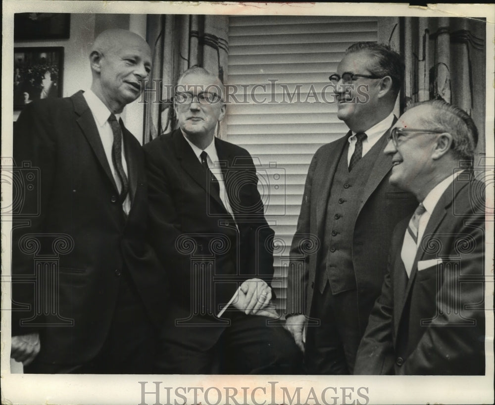 1987 Press Photo Council meeting, Metropolitan Milwaukee Assoc. of Commerce - Historic Images