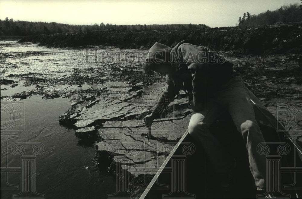 1981 Rost Measures Waste Dumped Into Oconto River In Wisconsin - Historic Images