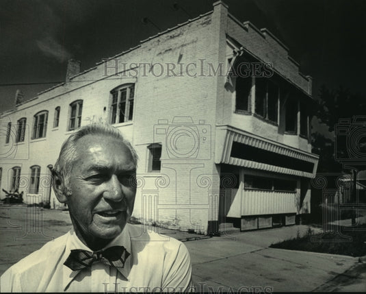 1984 Ernst Pretschold of Pretschold Awning by old family home-Historic Images