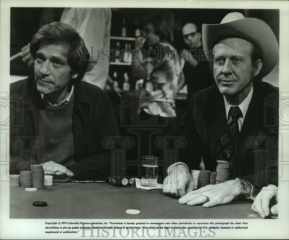 1974 Press Photo Thomas Austin Preston &quot;Amarillo Slim&quot; &amp; George Segal-Poker Ring - Historic Images