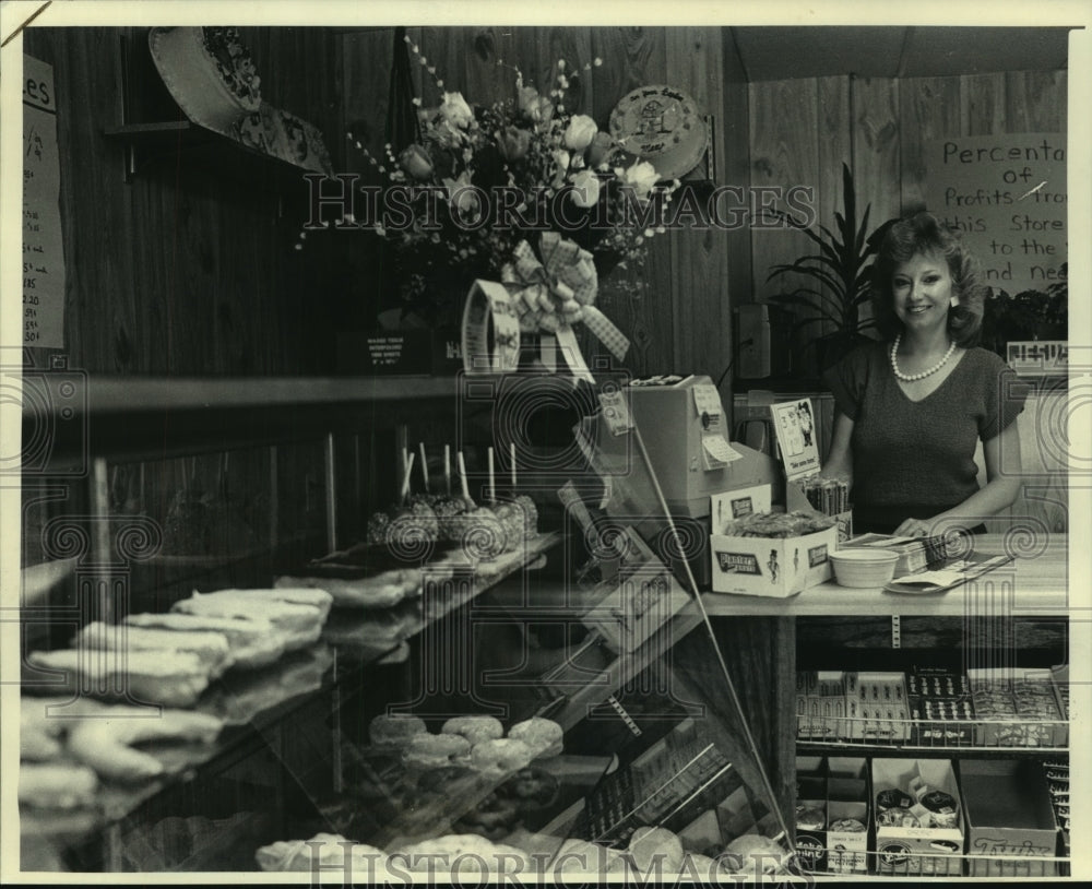 1985 Press Photo Bread of Life store, owned by Bonnie Jorgensen, Genesee Depot - Historic Images