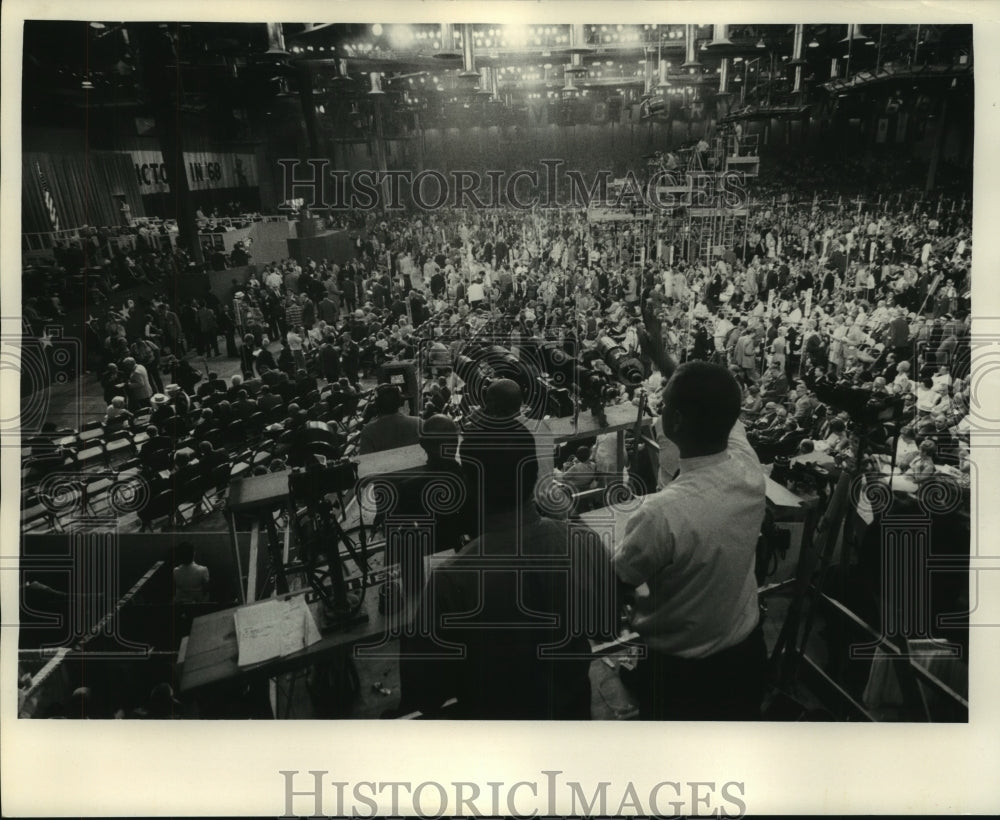 1968 Press Photo Delegates on the floor at Republican Convention - mjb89892-Historic Images