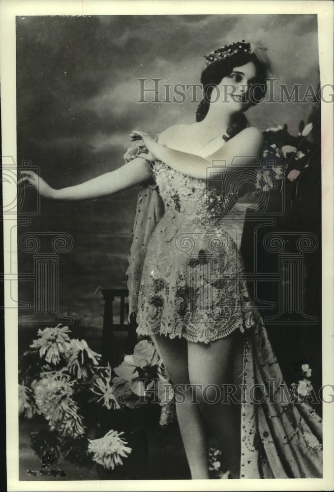 1976 Pinups Lulu Russell an American Musical Hall Queen from 1905-Historic Images