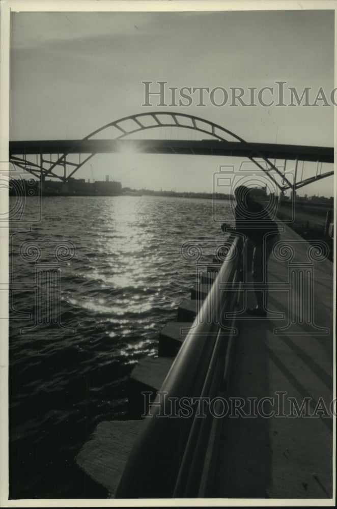 1988 Lake Michigan Milwaukee - Historic Images
