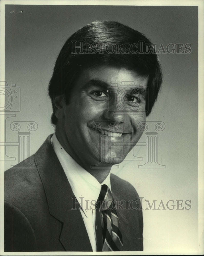 1984 Press Photo Tom Pipines, Milwaukee TV sports personality - mjb90514 - Historic Images