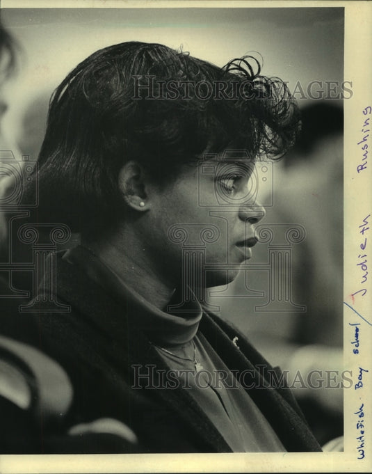 1986 Judieth Rushing at Whitefish Bay school board public hearing - Historic Images