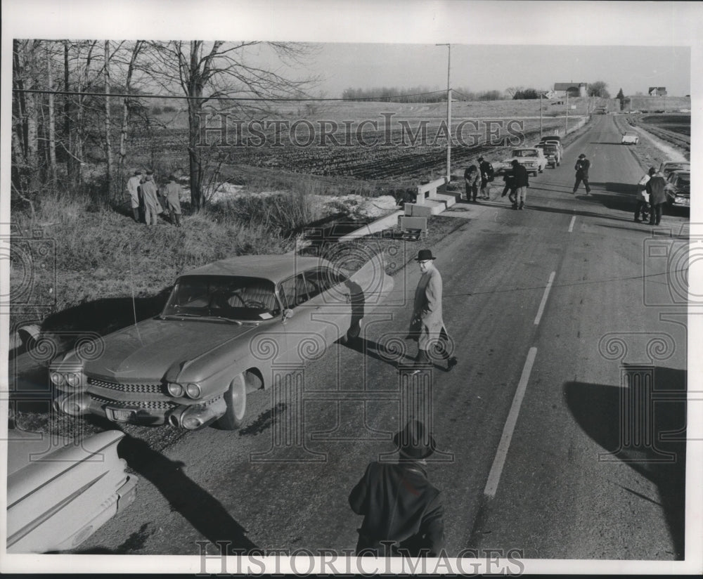 1960 Press Photo Body of Isadore Pogrob found in rural Ozaukee County location-Historic Images