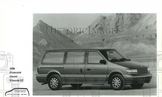 1993 Dual air bags are standard on Plymouth's 1994 Grand Voyager - Historic Images