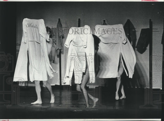 1977 Scene From Performance Of "Oh! Calcutta!" At Riverside Theater - Historic Images