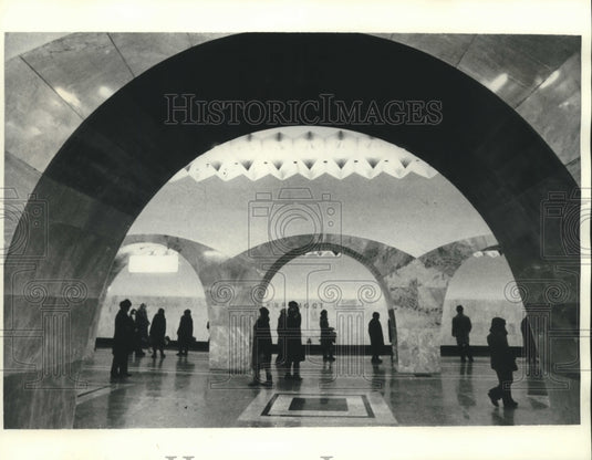 1976 Moscow Residents in the Kuznetsky subway station-Historic Images