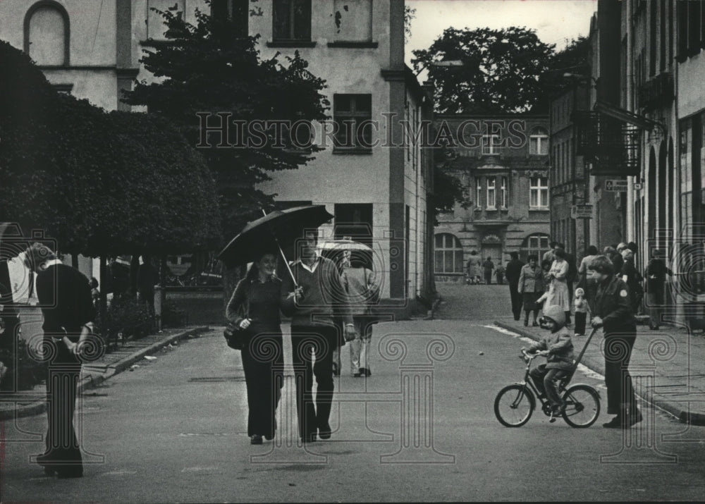 1978 Poland Warsaw&#39;s Old Town Cobblestone Streets-Historic Images