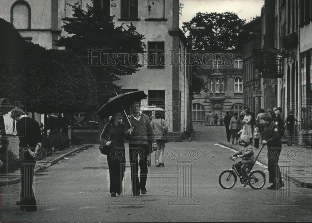 1978 Poland Warsaw's Old Town Cobblestone Streets-Historic Images