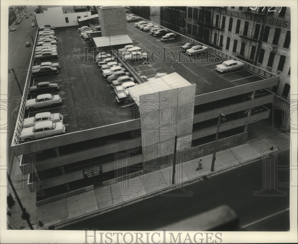 1958 Press Photo Milwaukee Parking - mjb91364 - Historic Images