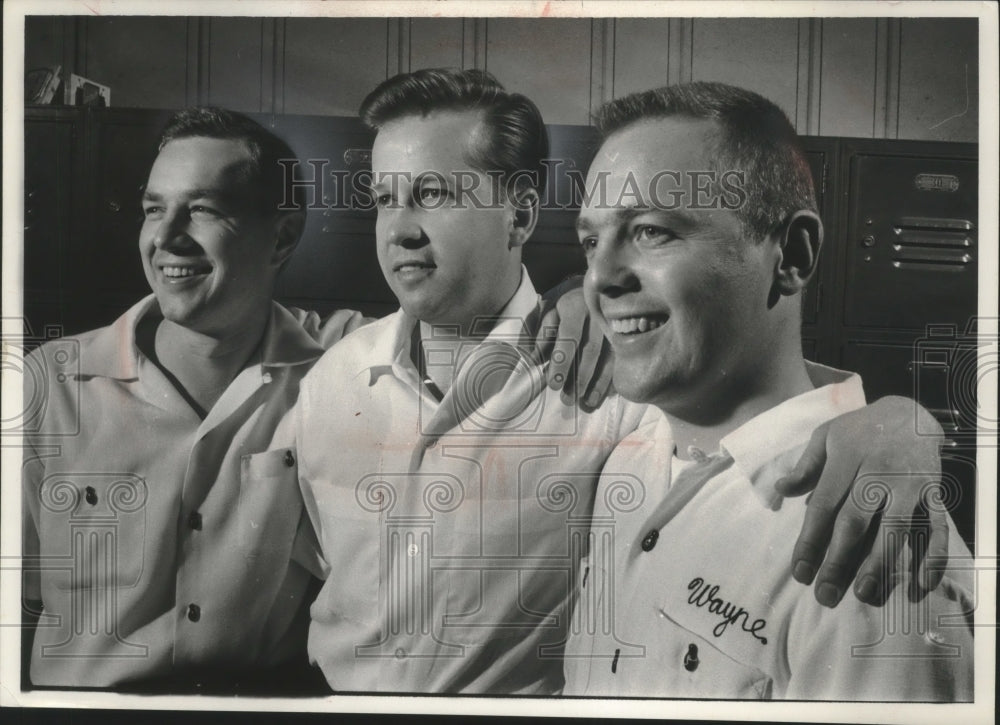 1960 Press Photo Members of Pinky Alleys, who won national Bowling competition- Historic Images