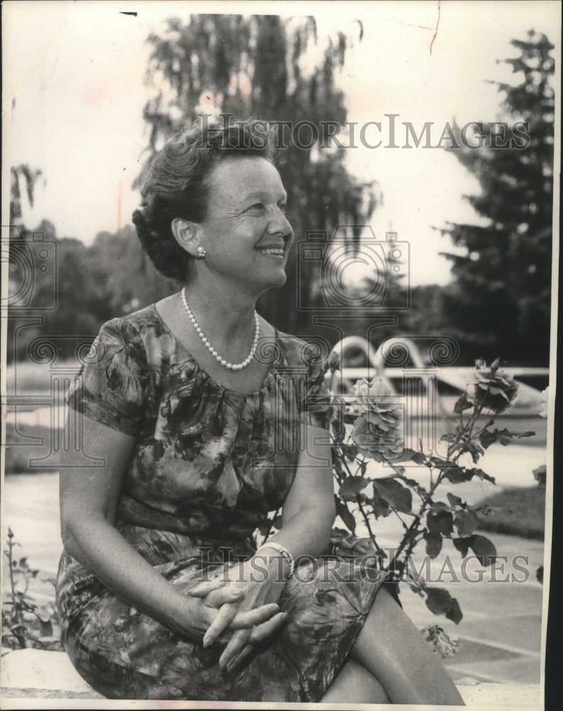 1962 Press Photo Mrs. Avery Sherry, head of One Hundred club, Milwaukee symphony - Historic Images