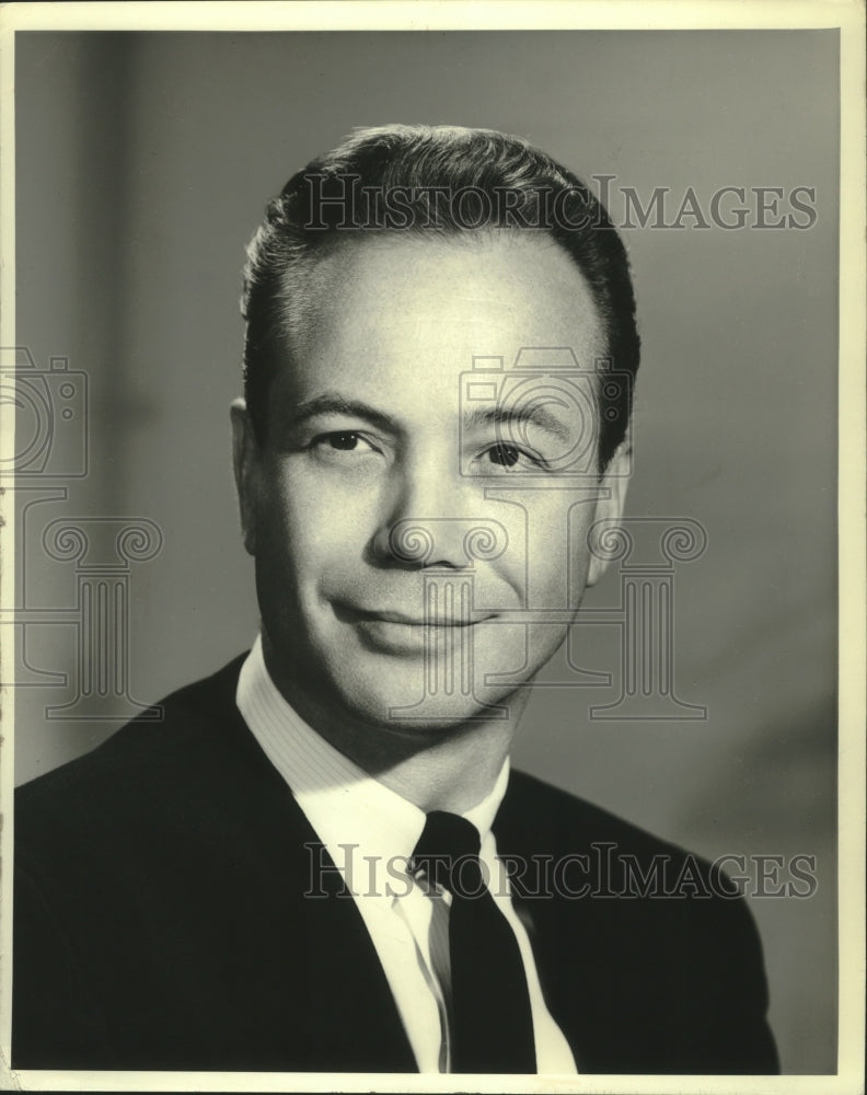 1968 Press Photo Jay Rogers, Hairstylist, Wisconsin Convention and Trade Show - Historic Images