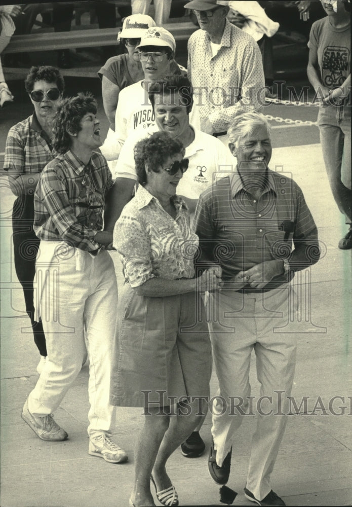 1986 Press Photo Couples learned the basics of polka dancing at Polish Fest - Historic Images