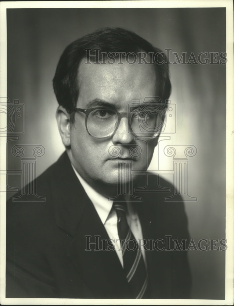 1986 Michael Joyce, Lay Commission on Catholic School, Milwaukee. - Historic Images