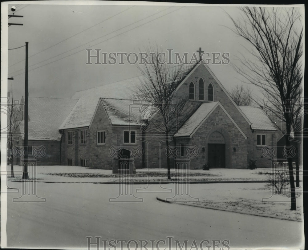 1954 Press Photo New St. Luke&#39;s Episcopal church exterior, Oklahoma - mjb92173 - Historic Images