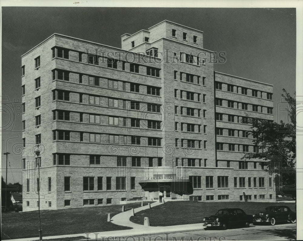 1952 Press Photo Photograph of St. Luke&#39;s Hospital - mjb92477-Historic Images