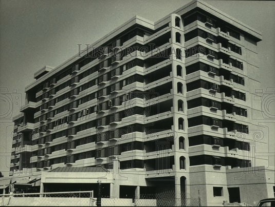1986 Press Photo San Camillo Multi-story housing building for elderly, Milwaukee - Historic Images