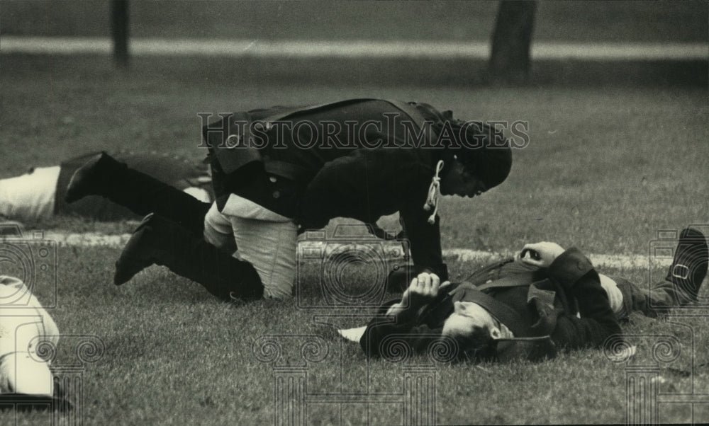 1992 Press Photo Re-enactment of Revolutionary Days in Saukville, Wisconsin - Historic Images