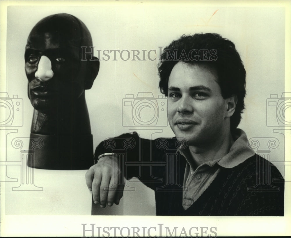 1981 Press Photo Allen Schwartzman- New York Art Dealer At Barbara Gladstone - Historic Images