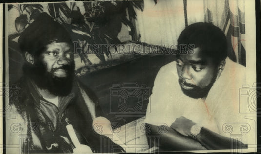 1976 Press Photo Jonas Savimbi told newsmen in Addis Ababa, Ethiopia - Historic Images
